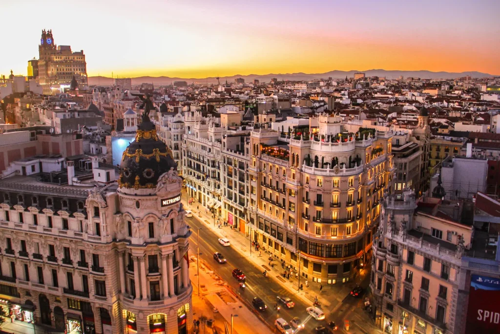 The current image has no alternative text. The file name is: que-lugares-visitar-en-barcelona.webp